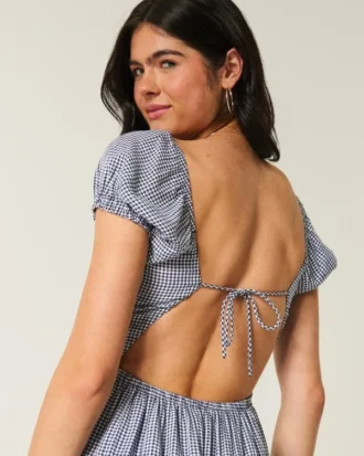 Kurzärmeliges Maxikleid mit offenem Rücken