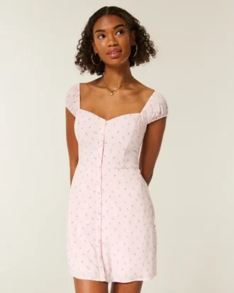 Kurzärmeliges Minikleid mit Knopfleiste