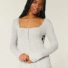 Langärmeliger Babydoll-Pullover mit quadratischem Ausschnitt Langärmeliger Babydoll-Pullover mit quadratischem Ausschnitt