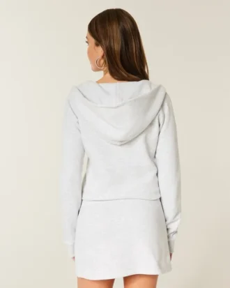 Langärmeliges Fleecekleid mit Kapuze