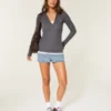 Langärmeliges Henley-Shirt mit Kapuze