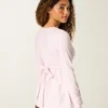 Langärmliges Babydoll-Oberteil mit Grafikprint und gerafftem Brustbereich Langärmliges Babydoll-Oberteil mit Grafikprint und gerafftem Brustbereich
