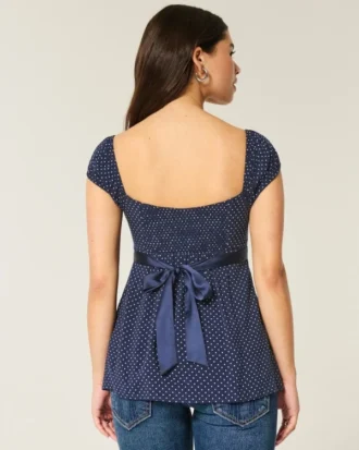 Leichtes Babydoll-Oberteil aus Satin mit Bindeband