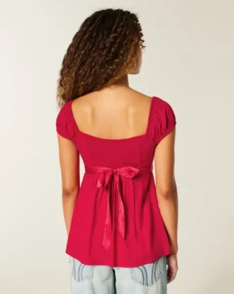 Leichtes Babydoll-Oberteil aus Satin mit Bindeband