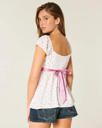 Leichtes Babydoll-Oberteil aus Satin mit Bindeband