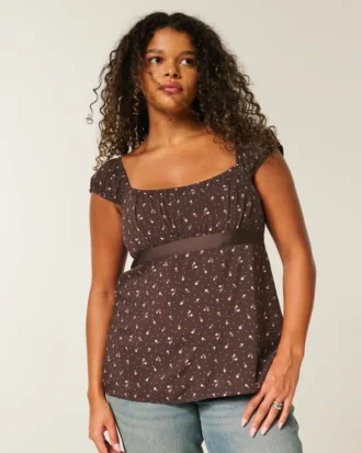 Leichtes Babydoll-Oberteil aus Satin mit Bindeband