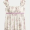 Leichtes Babydoll-Oberteil aus Satin mit Bindeband Leichtes Babydoll-Oberteil aus Satin mit Bindeband
