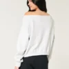Leichtes Off-Shoulder-Sweatshirt mit Iowa Hawkeyes-Grafik Leichtes Off-Shoulder-Sweatshirt mit Iowa Hawkeyes-Grafik