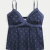 Leichtes Satin-Top mit Spitzenbesatz Leichtes Satin-Top mit Spitzenbesatz