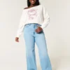 Leichtes, schulterfreies Sweatshirt mit Indiana University-Aufdruck Leichtes, schulterfreies Sweatshirt mit Indiana University-Aufdruck