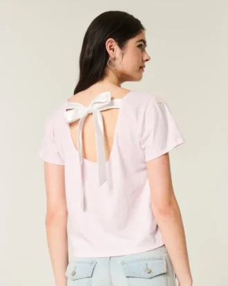 Leichtes T-Shirt mit Blumenmuster und Bindeband