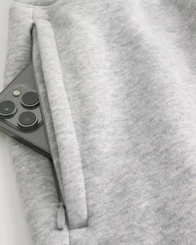 Lose Fleece-Shorts in mittlerer Länge