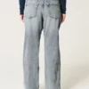 Low-Rise-Jeans in mittlerer Waschung mit entspanntem, geradem Schnitt Low-Rise-Jeans in mittlerer Waschung mit entspanntem, geradem Schnitt