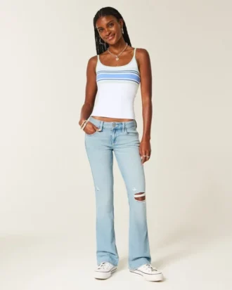 Low-Rise-Jeans mit Rissen, heller Waschung und Stickerei, Bootcut Low-Rise-Jeans mit Rissen, heller Waschung und Stickerei, Bootcut