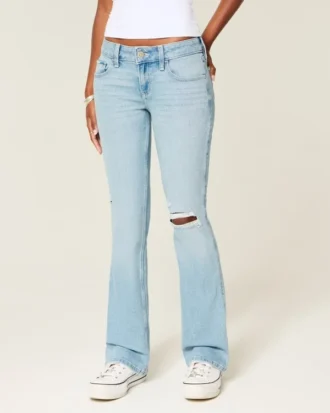 Low-Rise-Jeans mit Rissen, heller Waschung und Stickerei, Bootcut Low-Rise-Jeans mit Rissen, heller Waschung und Stickerei, Bootcut