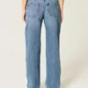 Low-Rise-Jeans mit Rissen, mittelstarker Waschung, lockere Passform Low-Rise-Jeans mit Rissen, mittelstarker Waschung, lockere Passform