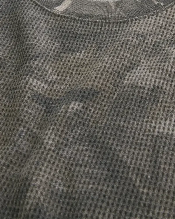 Lässiges, langärmeliges Camo-Shirt mit Thermofunktion Lässiges, langärmeliges Camo-Shirt mit Thermofunktion