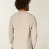 Lässiges langärmeliges Thermoshirt mit Rundhalsausschnitt Lässiges langärmeliges Thermoshirt mit Rundhalsausschnitt