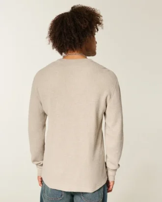 Lässiges langärmeliges Thermoshirt mit Rundhalsausschnitt