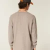 Lässiges langärmeliges Thermoshirt mit Rundhalsausschnitt Lässiges langärmeliges Thermoshirt mit Rundhalsausschnitt