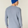 Lässiges langärmeliges Thermoshirt mit Rundhalsausschnitt Lässiges langärmeliges Thermoshirt mit Rundhalsausschnitt