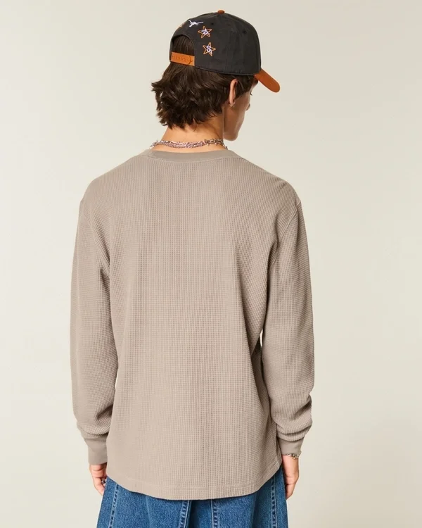 Lässiges langärmeliges Thermoshirt mit Rundhalsausschnitt Lässiges langärmeliges Thermoshirt mit Rundhalsausschnitt