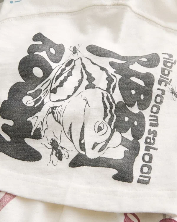 Lässiges T-Shirt mit gemischtem Grafikprint Lässiges T-Shirt mit gemischtem Grafikprint
