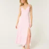 Maxikleid mit offenem Rücken Maxikleid mit offenem Rücken