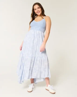 Maxikleid mit V-Ausschnitt im Häkelstil