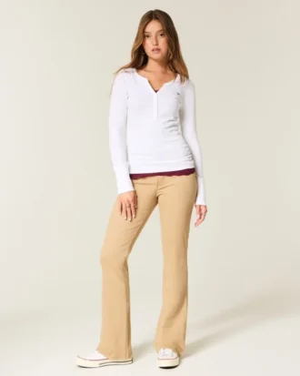 Mid-Rise-Jeans in Khaki mit Bootcut
