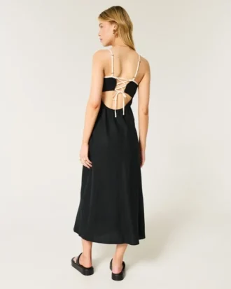 Midi-Kleid aus Leinenmischung mit offenem Rücken