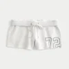 Mini-Fleece-Shorts mit Nummernprint Mini-Fleece-Shorts mit Nummernprint