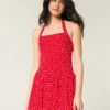 Mini-Kleid mit tiefem Taillenbund und Neckholder Mini-Kleid mit tiefem Taillenbund und Neckholder