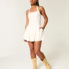 Mini-Kleid mit tiefem Taillenbund und Neckholder Mini-Kleid mit tiefem Taillenbund und Neckholder