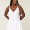 Mini-Kleid mit V-Ausschnitt und Bubble-Schnitt