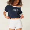 Mini-Shorts aus Fleece mit seitlichen Streifen Mini-Shorts aus Fleece mit seitlichen Streifen