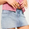 Mini-Skort aus Denim mit niedriger Leibhöhe und Sternstickerei Mini-Skort aus Denim mit niedriger Leibhöhe und Sternstickerei