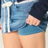Mini-Skort aus Denim mit Spitzenbindung Mini-Skort aus Denim mit Spitzenbindung