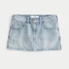 Mini-Skort aus hellblauem Denim Mini-Skort aus hellblauem Denim