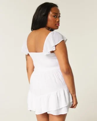 Mini-Skort-Kleid mit Flatterärmeln und gerafftem Oberteil