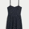 Minikleid aus Leinenmischung mit offenem Rücken Minikleid aus Leinenmischung mit offenem Rücken