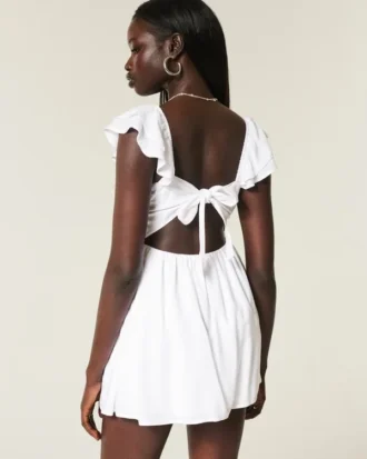 Minikleid mit Flatterärmeln und V-Taillenbund
