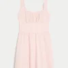 Minikleid mit Knopfleiste Minikleid mit Knopfleiste