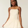 Minikleid mit Spitzenbesatz