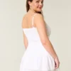 Minikleid mit Spitzenbesatz
