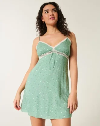 Minikleid mit Spitzendetails