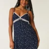 Minikleid mit Spitzendetails