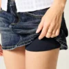 Minirock aus Denim mit niedriger Leibhöhe Minirock aus Denim mit niedriger Leibhöhe