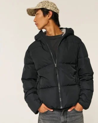 Mit Kunstfell gefütterte Daunenjacke