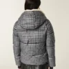 Mit Kunstfell gefütterte Daunenjacke Mit Kunstfell gefütterte Daunenjacke
